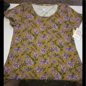 NWT Lularoe Classic T